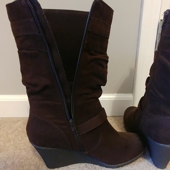 Wedge Boots - Picture 4 of 5